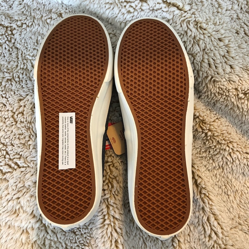 Vans - Picture 3 of 4